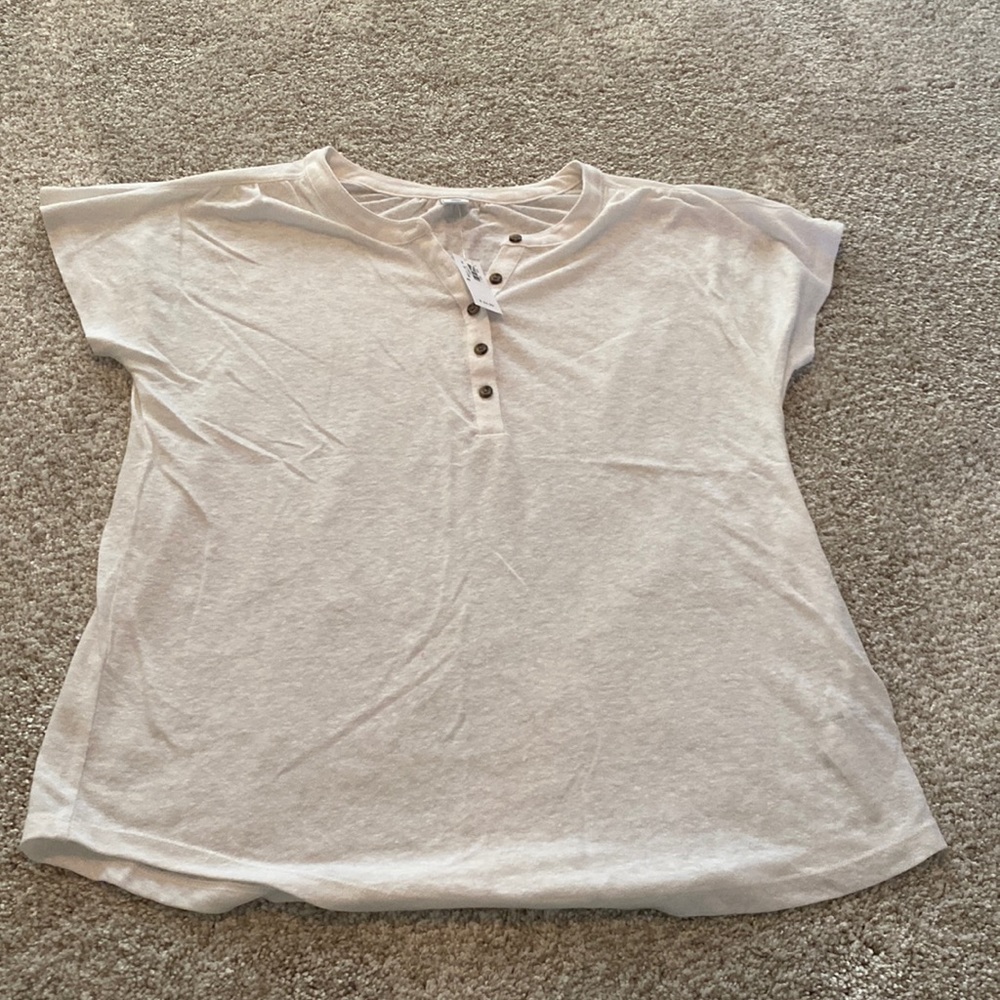 Old Navy white buttoned shirt size M